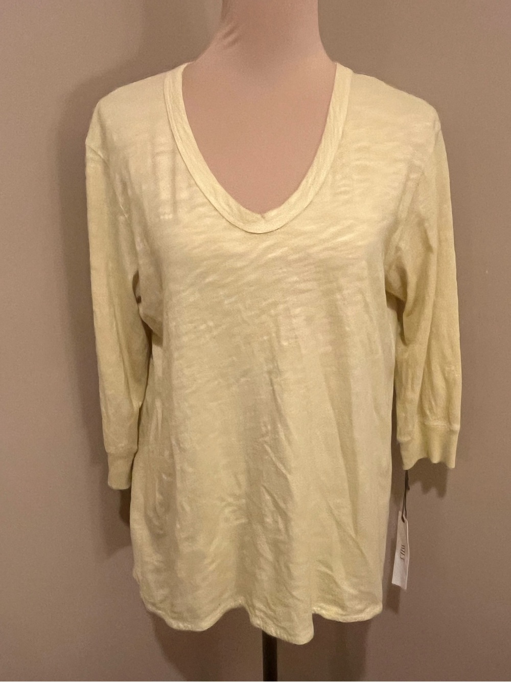 Wilt Butter Yellow V-Neck 3/4 Sleeve Tee, size Medium
